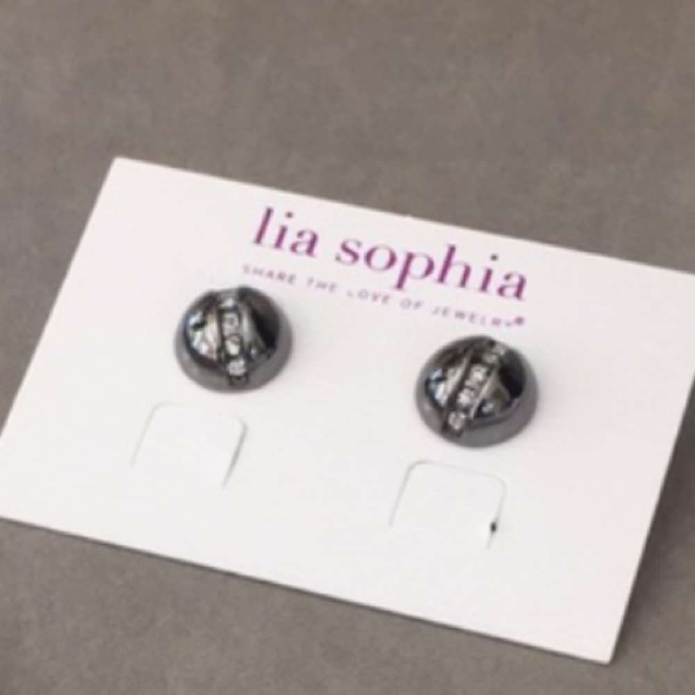🆕 LIA SOPHIA NWT Hematite Kohl earrings w/ crystals… Brand New!!!